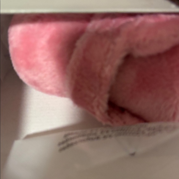 UGG Soft Pink Infant Booties - Picture 3 of 7